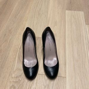 Marc by Marc Jacobs pumps size 36 (5.5-6 us). Very good used condition